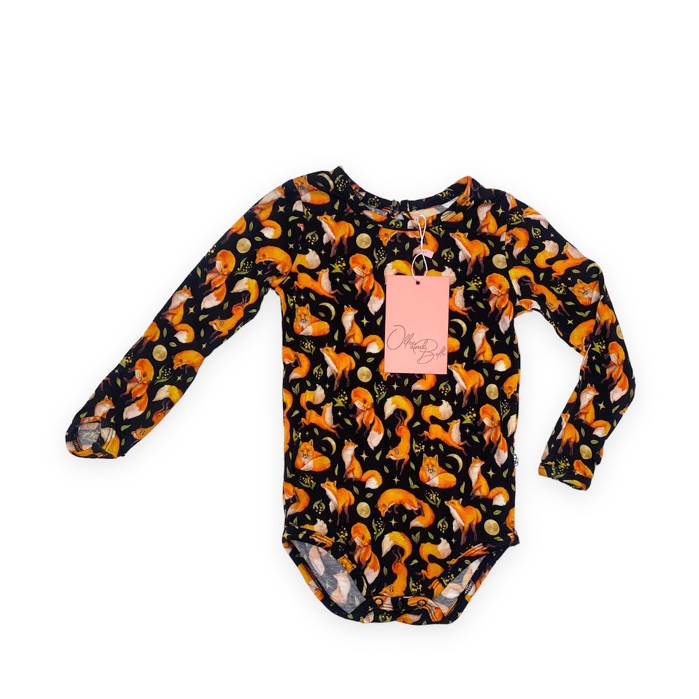 🦊NWT Ollee & Belle Onesie🦊